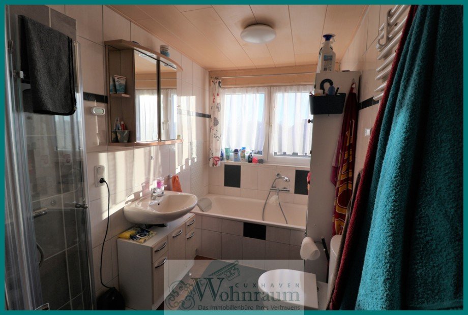 Badezimmer mit Wanne Einfamilienhaus Wurster Nordseek�ste