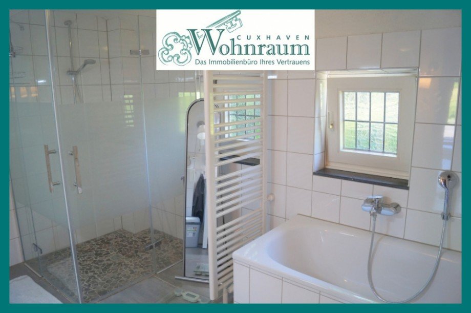 Badewanne und Dusche Einfamilienhaus Wanna