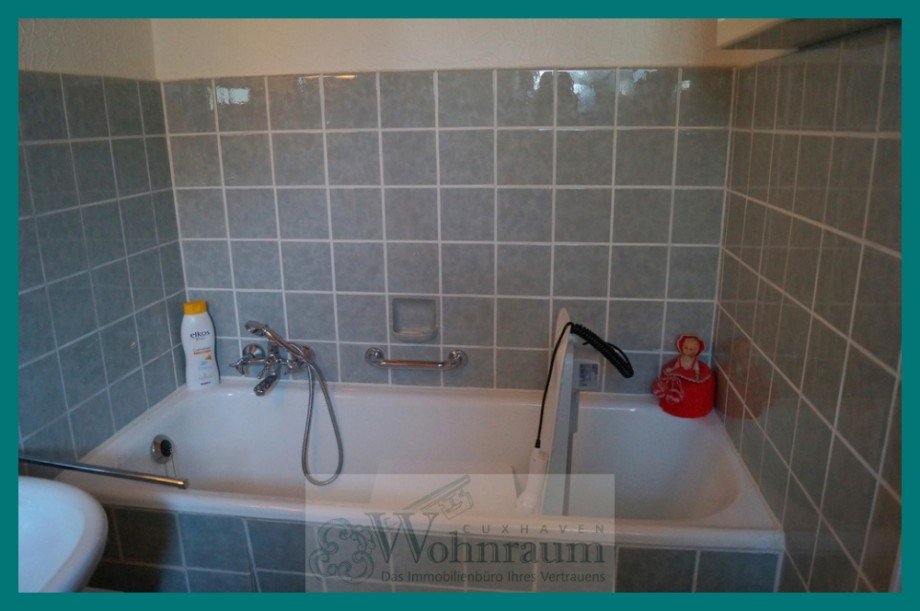 Badezimmer mit Badewanne Einfamilienhaus Wurster Nordseek�ste