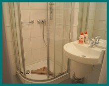 neues Duschbad Sanierte Eigentumswohnung, strandnah in D�se.