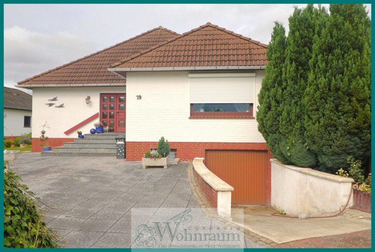 Hausansicht Wurster Nordseek�ste Nordholz Bungalow Gro�er Bungalow sucht neue Eigent�mer!