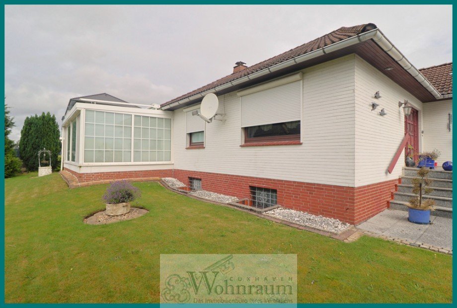Hausseitenansicht Bungalow Wurster Nordseek�ste Nordholz