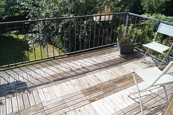 gro�er Balkon Stadthaus Neuhaus