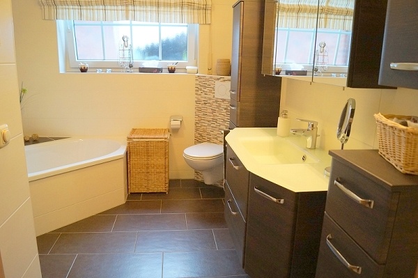 Wellnessoase mit Fu�bodenheizung Haus Nordholz
