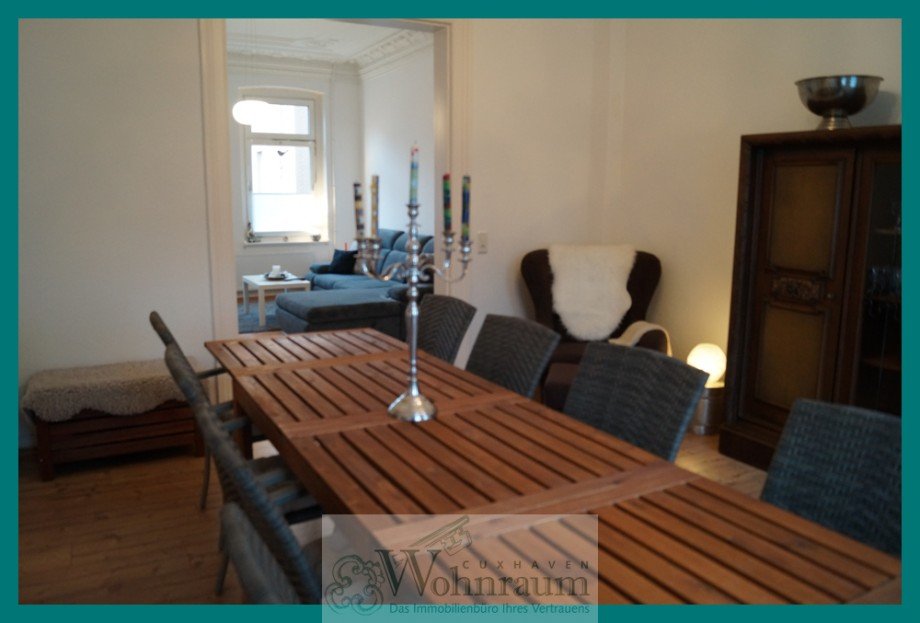 Esszimmer mit Blick ins offene Wohnzimmer Erdgeschosswohnung Cuxhaven