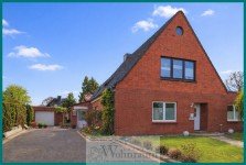 Hauptbild RESERVIERT! Zweifamilienhaus mit Garage