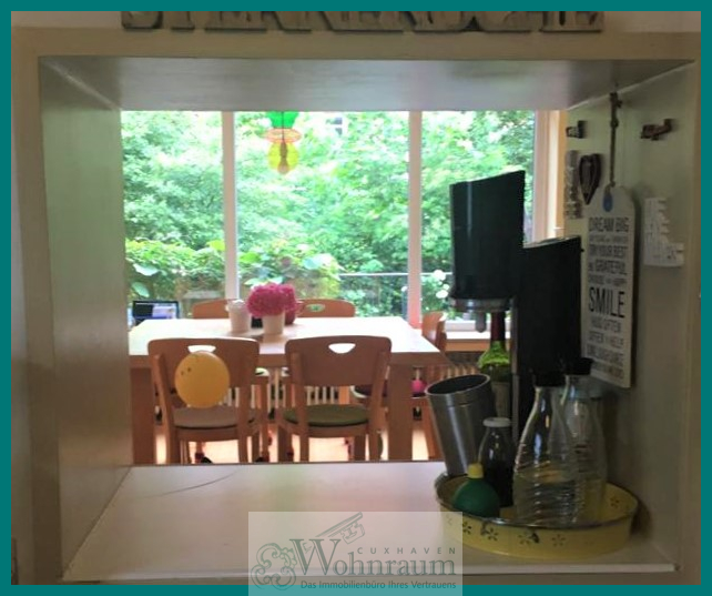 Blick von der K�che ins Esszimmer Einfamilienhaus Cuxhaven