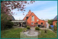 Bild (8d114e502b4d284ebb0af18edc53211b): RESERVIERT! Zweifamilienhaus mit Garage