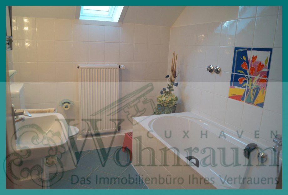 Bad mit Badewanne 1.OG Einfamilienhaus Cuxhaven