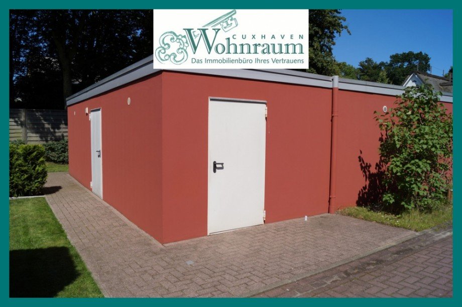 R�ckansicht Garagen Reihenmittelhaus Cuxhaven / Groden
