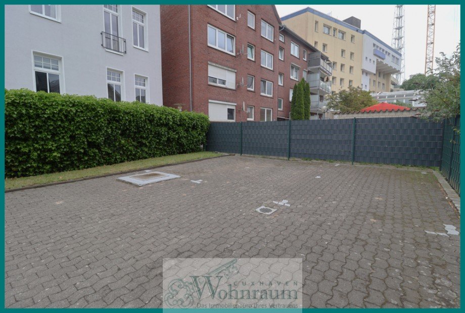 Kfz-Stellplatz direkt hinter dem Haus Etagenwohnung Cuxhaven