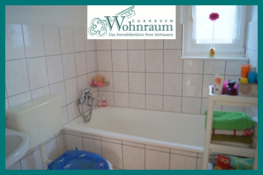 Bad mit Badewanne im 1.OG Einfamilienhaus Otterndorf