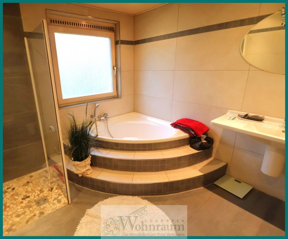 mit Eckbadewanne Einfamilienhaus Cuxhaven / Sahlenburg