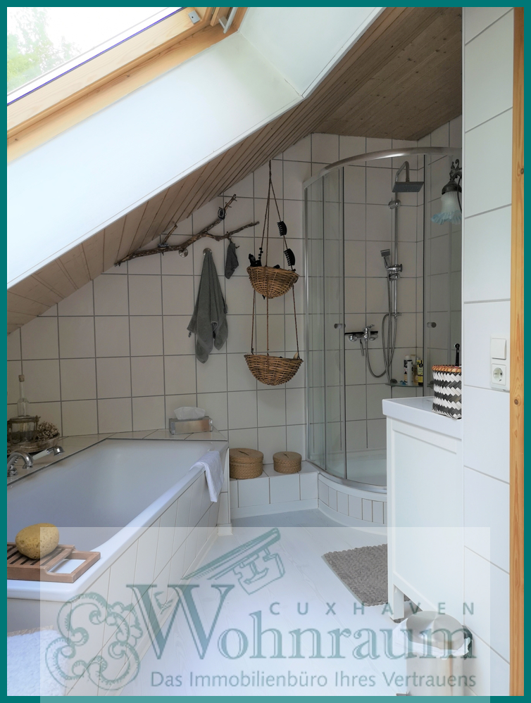 Badezimmer OG Einfamilienhaus Wingst