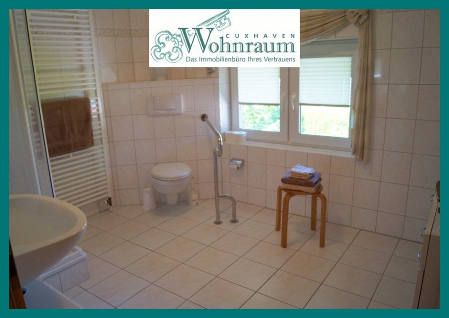 gro�es Bad im OG Reihenmittelhaus Cuxhaven / Groden